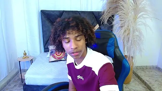 Snapshot of angelll18_ chatting on February 2026 08:49:02 PM angelll18 online show from February 2026 08:49:02 PM