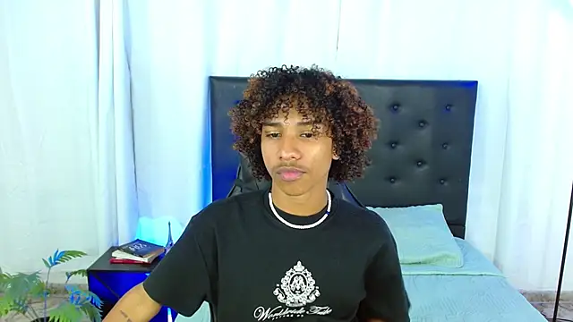 Snapshot of angelll18_ chatting on February 2026 09:36:02 PM angelll18 online show from February 2026 09:36:02 PM