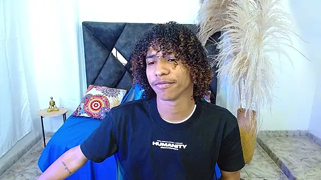 angelll18  online show from March 2026 08:57:01 PM