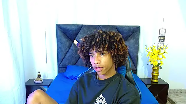 Snapshot of angelll18_ chatting on July 2026 09:02:01 PM angelll18 online show from July 2026 09:02:01 PM