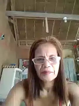 Snapshot of Petite_elise chatting on January 2026 12:24:01 AM Petite elise online show from January 2026 12:24:01 AM