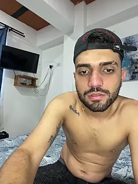 jamess 0 online show from May 2026 10:18:02 PM