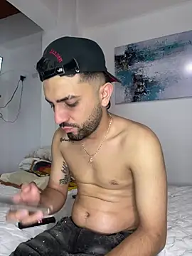 jamess 0 online show from May 2026 09:34:02 PM