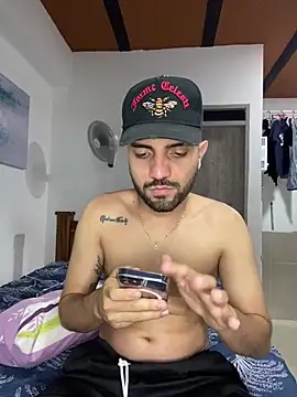 jamess 0 online show from May 2026 03:56:02 AM