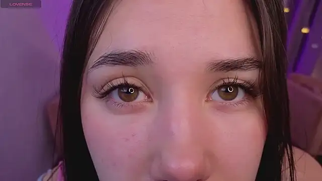 Snapshot of Nicoll_Cherry chatting on February 2026 06:01:02 AM Nicoll Cherry online show from February 2026 06:01:02 AM