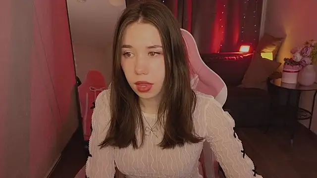 Snapshot of Nicoll_Cherry chatting on February 2026 05:45:01 AM Nicoll Cherry online show from February 2026 05:45:01 AM