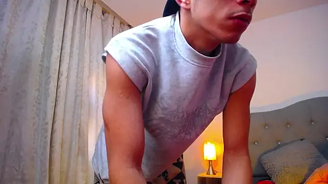 Snapshot of TOMBOYSEXX chatting on January 2026 12:21:01 PM TOMBOYSEXX online show from January 2026 12:21:01 PM