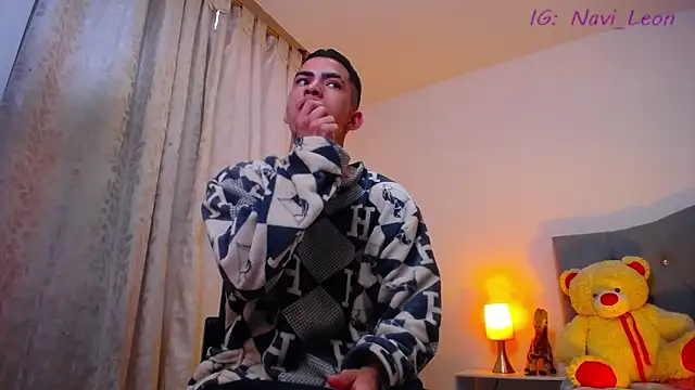 Snapshot of TOMBOYSEXX chatting on February 2026 11:37:02 AM TOMBOYSEXX online show from February 2026 11:37:02 AM