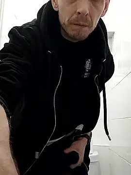 Snapshot of CrookedBunk3527 chatting on January 2026 05:21:01 AM CrookedBunk3527 online show from January 2026 05:21:01 AM