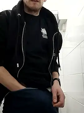 Snapshot of CrookedBunk3527 chatting on January 2026 05:24:01 AM CrookedBunk3527 online show from January 2026 05:24:01 AM