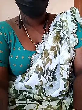 Snapshot of Tamil_Bhuvi69 chatting on February 2026 04:33:01 AM Tamil Bhuvi69 online show from February 2026 04:33:01 AM