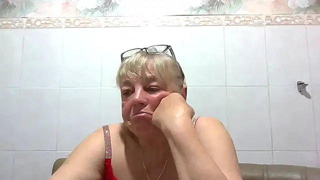LinaLight88 online show from April 2026 07:55:02 PM
