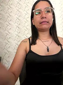 Snapshot of Val12777 chatting on January 2026 02:32:02 PM Val12777 online show from January 2026 02:32:02 PM