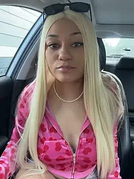 SassyDolphin online show from December 2025 09:10:02 PM