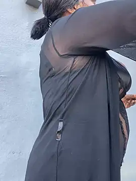 THICKBARBIE32 online show from June 2026 06:04:02 AM