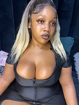 THICKBARBIE32 online show from July 2026 11:46:02 PM