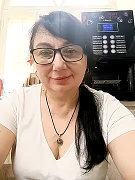 MariSwan222 online show from July 2026 06:44:02 AM