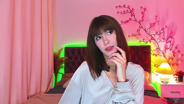 MilanaHotts online show from July 2026 11:41:01 AM