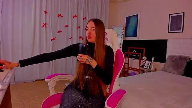 Snapshot of AdrianaCult chatting on January 2026 06:40:01 AM AdrianaCult online show from January 2026 06:40:01 AM