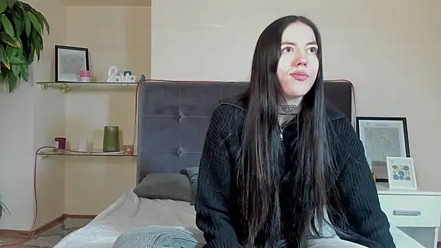 Snapshot of AdrianaCult chatting on February 2026 06:10:02 AM AdrianaCult online show from February 2026 06:10:02 AM