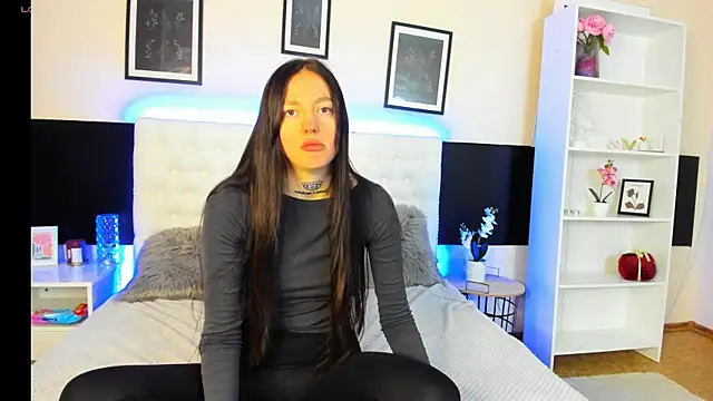 AdrianaCult online show from April 2026 05:34:01 AM