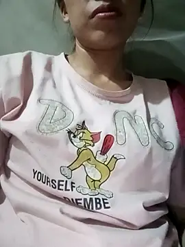 Snapshot of Andrea-688 chatting on March 2026 12:33:01 PM Andrea-688 online show from March 2026 12:33:01 PM