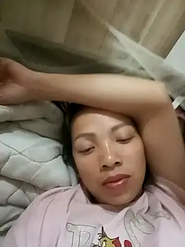 Snapshot of Andrea-688 chatting on April 2026 02:33:01 PM Andrea-688 online show from April 2026 02:33:01 PM