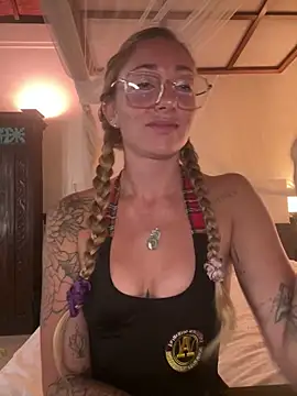 OpheliaRoxx online show from December 2025 10:29:01 PM