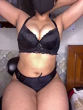 Snapshot of Oh_Priya chatting on February 2026 05:28:01 PM Oh Priya online show from February 2026 05:28:01 PM