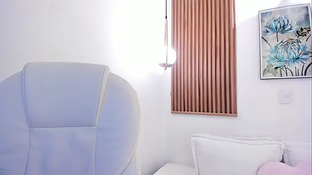 Snapshot of lia_quinn chatting on December 2025 04:10:02 AM lia quinn online show from December 2025 04:10:02 AM