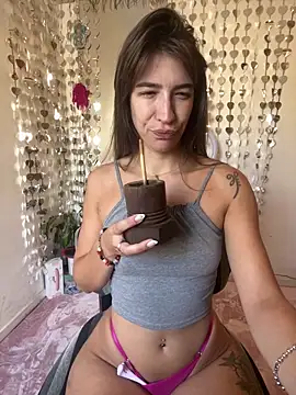 Snapshot of Yara-Lolii chatting on February 2026 12:56:02 PM Yara-Lolii online show from February 2026 12:56:02 PM