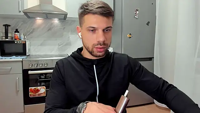 Snapshot of Tony_Wolf chatting on February 2026 09:32:02 PM Tony Wolf online show from February 2026 09:32:02 PM