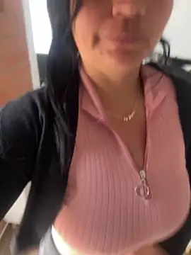 Snapshot of sophie-honey chatting on December 2025 02:57:02 PM sophie-honey online show from December 2025 02:57:02 PM