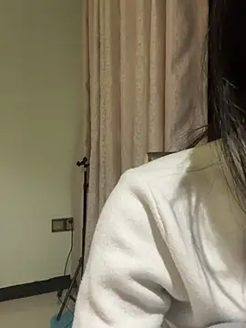 Snapshot of mengmeng776 chatting on February 2026 01:37:01 PM mengmeng776 online show from February 2026 01:37:01 PM