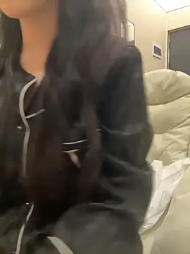 Snapshot of mengmeng776 chatting on April 2026 11:10:01 AM mengmeng776 online show from April 2026 11:10:01 AM