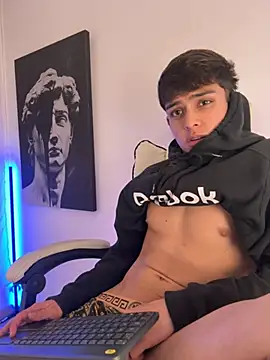 lian fooxx online show from March 2026 05:44:01 AM