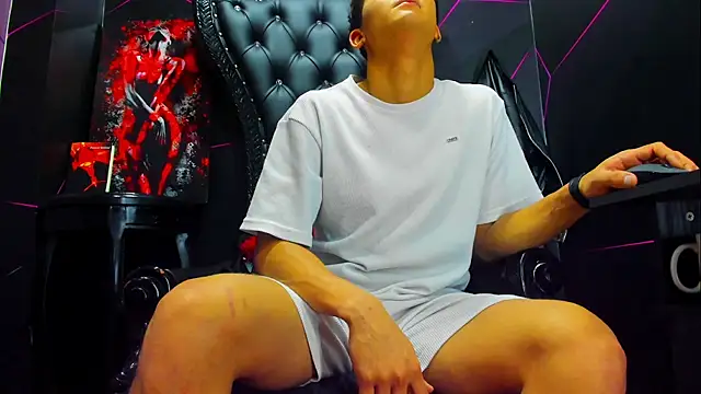 Snapshot of Ethan_Waalker chatting on February 2026 09:37:02 PM Ethan Waalker online show from February 2026 09:37:02 PM