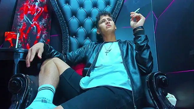 Snapshot of Ethan_Waalker chatting on March 2026 12:05:01 AM Ethan Waalker online show from March 2026 12:05:01 AM