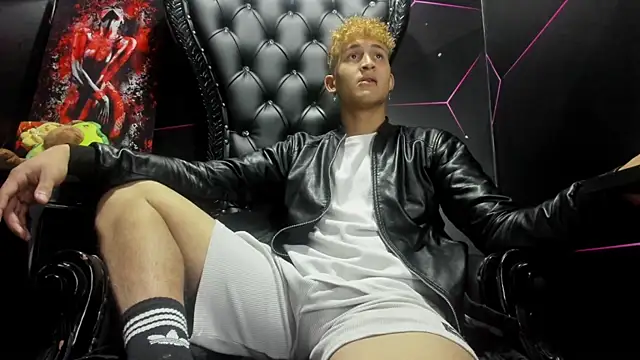 Snapshot of Ethan_Waalker chatting on March 2026 03:45:02 AM Ethan Waalker online show from March 2026 03:45:02 AM