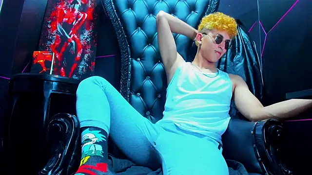 Snapshot of Ethan_Waalker chatting on April 2026 03:50:02 AM Ethan Waalker online show from April 2026 03:50:02 AM