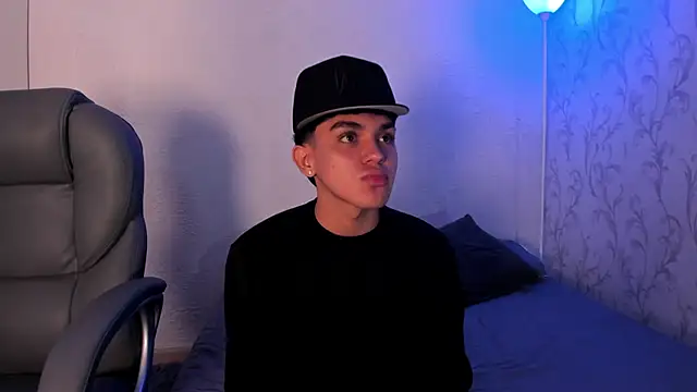 Snapshot of _TaylorBlack chatting on December 2025 11:26:02 AM TaylorBlack online show from December 2025 11:26:02 AM