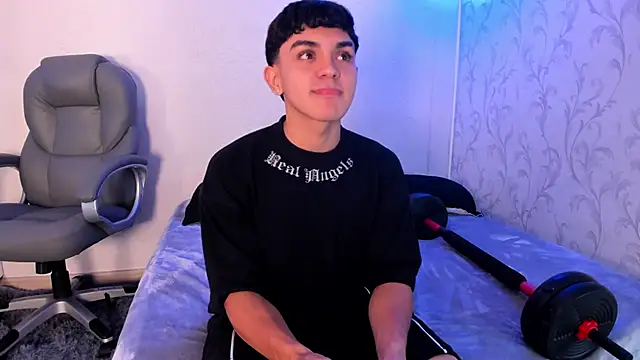 Snapshot of _TaylorBlack chatting on December 2025 11:39:02 AM TaylorBlack online show from December 2025 11:39:02 AM