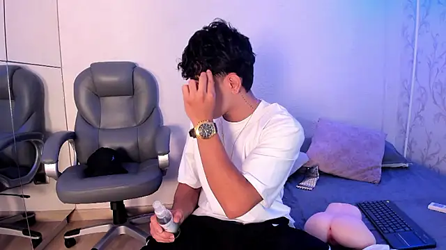 Snapshot of _TaylorBlack chatting on February 2026 11:44:02 AM TaylorBlack online show from February 2026 11:44:02 AM