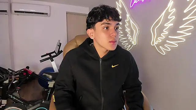  TaylorBlack online show from April 2026 11:40:01 AM