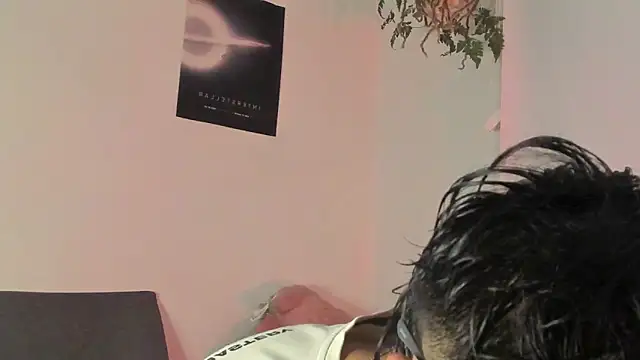 Snapshot of charlie_dicker chatting on January 2026 11:41:02 PM charlie dicker online show from January 2026 11:41:02 PM