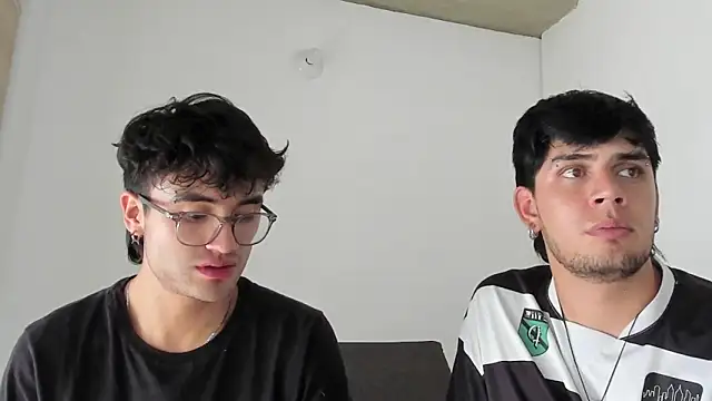 Snapshot of charlie_dicker chatting on February 2026 07:06:02 PM charlie dicker online show from February 2026 07:06:02 PM