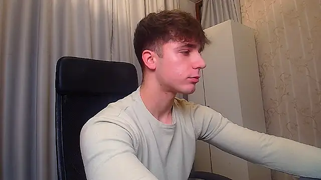 Snapshot of KellenWest chatting on February 2026 05:22:02 AM KellenWest online show from February 2026 05:22:02 AM