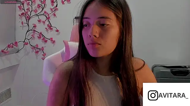 vanesita  online show from June 2026 12:57:02 AM