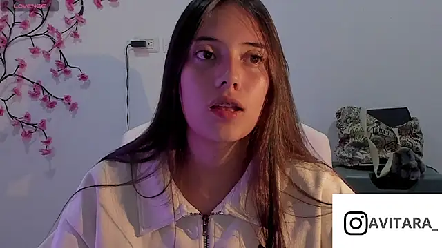 vanesita  online show from July 2026 11:44:02 PM