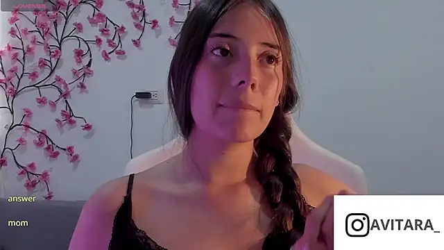 vanesita  online show from July 2026 07:01:01 PM